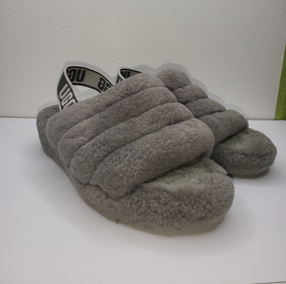 UGG Australia 1095119 Fluff Yeah Slide Slipper for Women, Size 6 - Charcoal